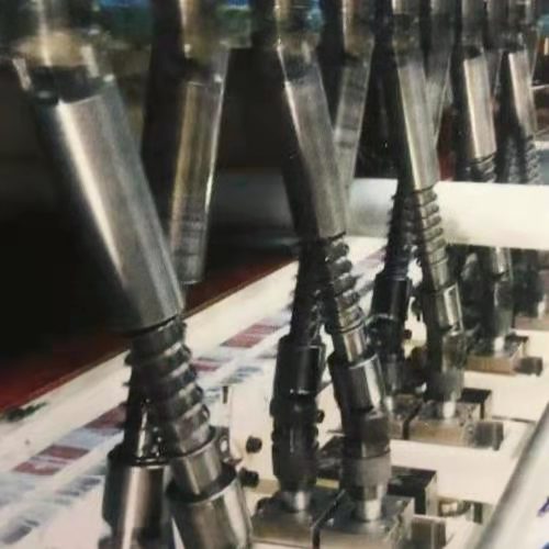 Gr-Type Retractable Quick-Lock Universal Joints Are Applied On Cold-Bending Devices